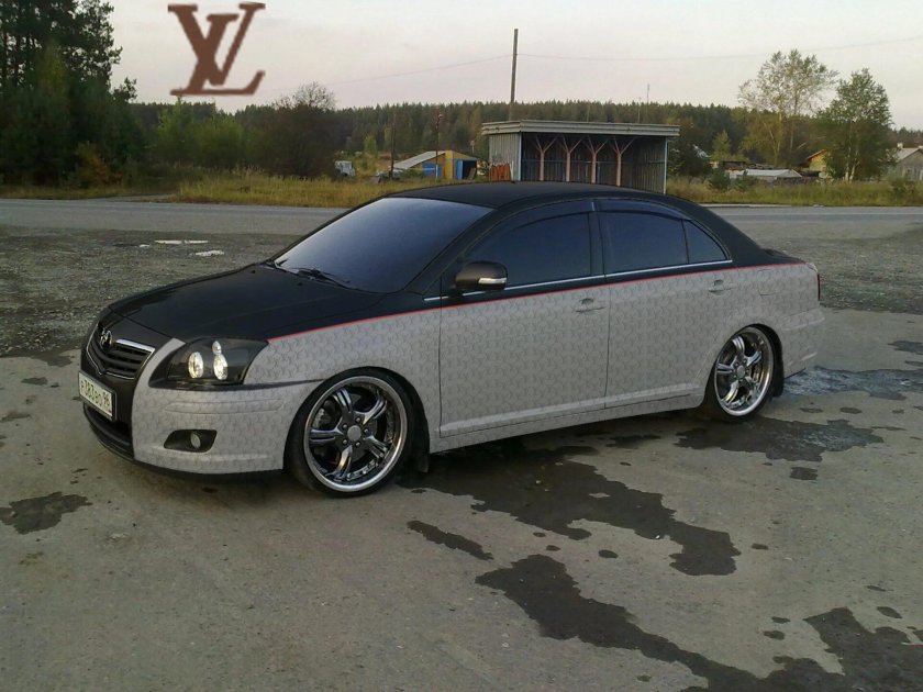 Тойота Авенсис т250 в пленке