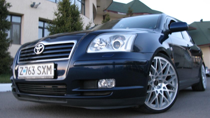 Toyota Avensis r19