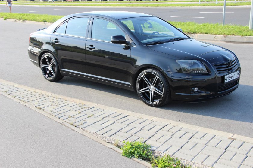 Тюнингованные Тойота Авенсис 2008
