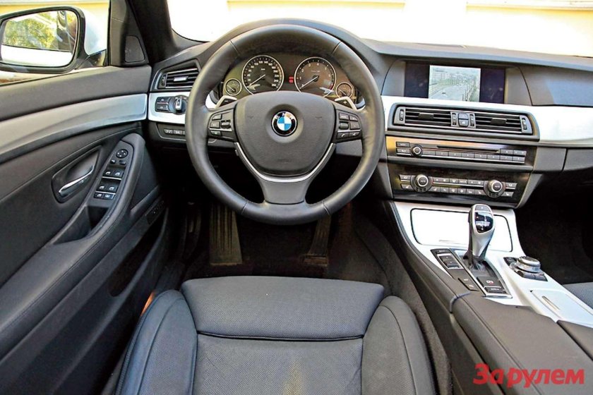 BMW 535i салон