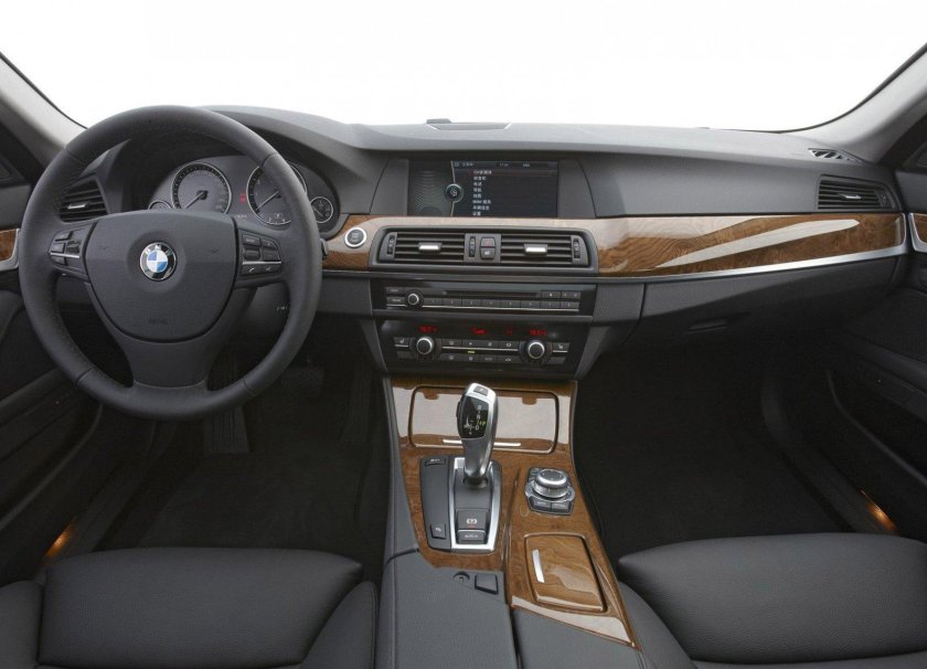 BMW 5 f10 Interior