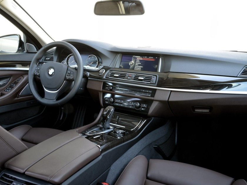 BMW 5 f10 Interior