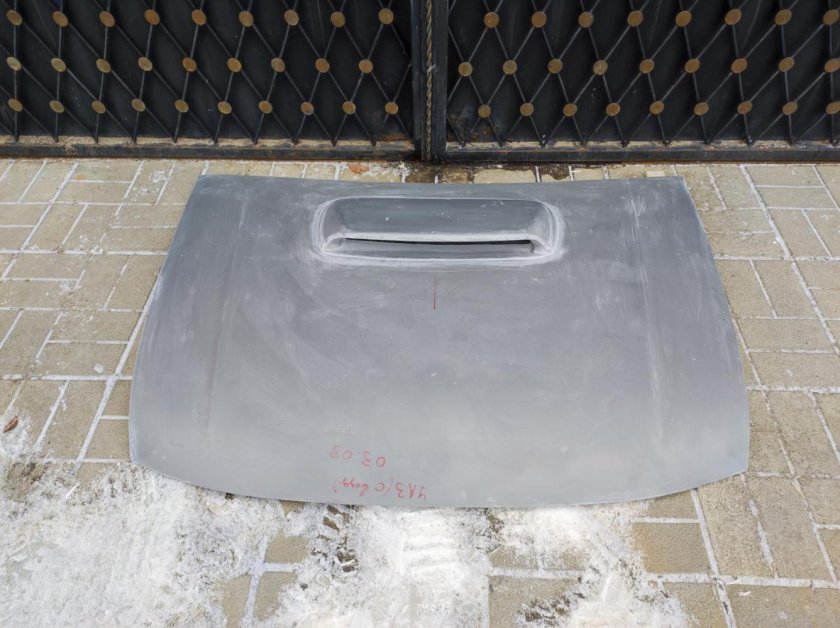 Капот из стекловолокна