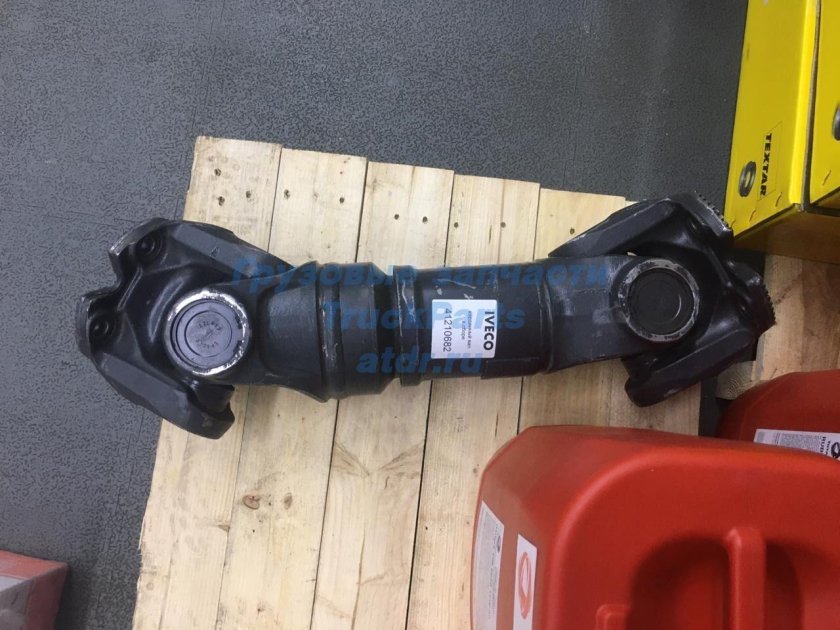 Карданный вал Ивеко 41210682