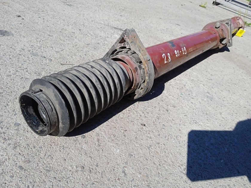 Карданный вал Ивеко Дейли