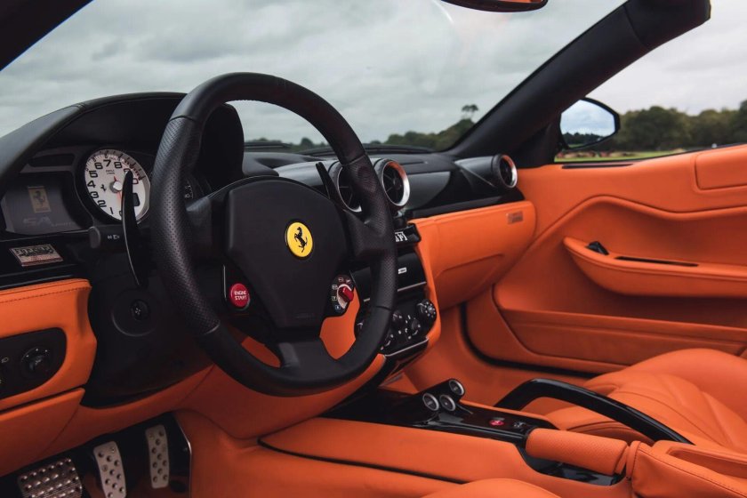 Ferrari 599 GTO салон