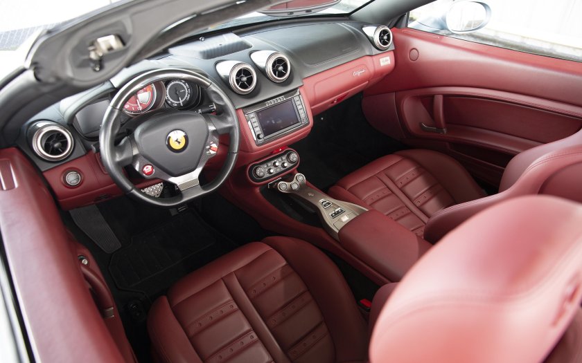 Феррари ф12 салон