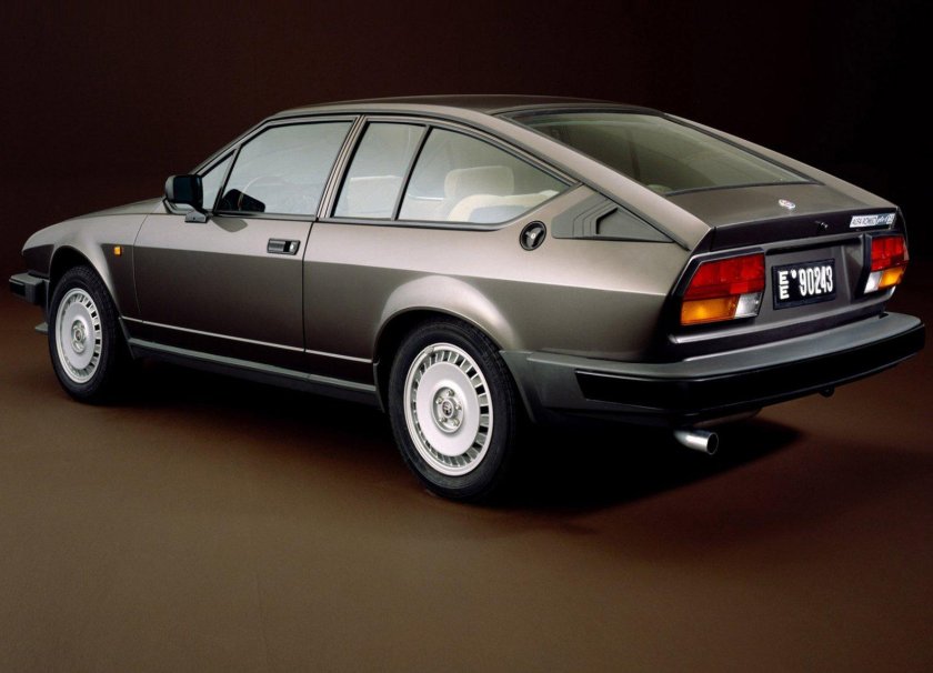 Alfa Romeo gtv6