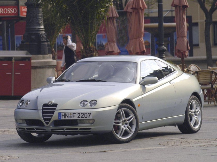 Alfa Romeo GTV 916