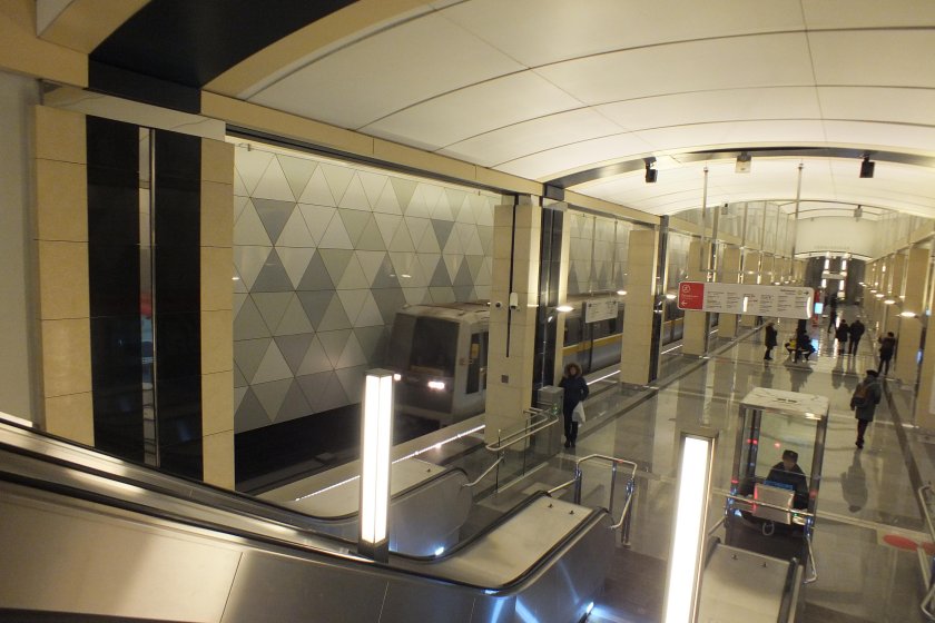 Селигерская метро эскалатор