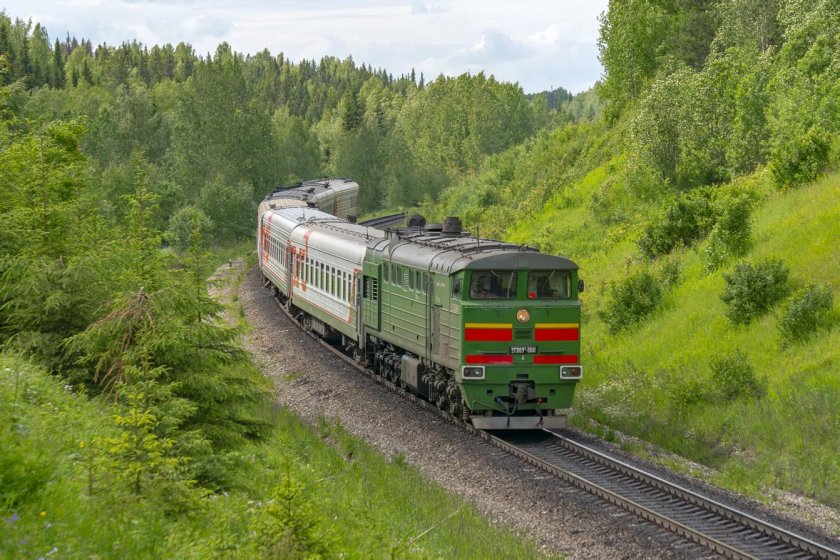 Тепловоз 2тэ10м пассажирский