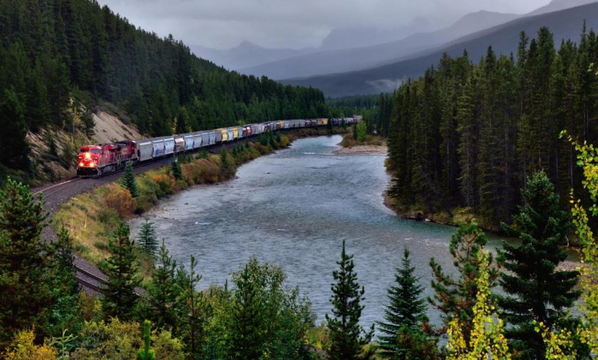 Поезд через горы