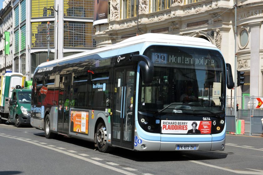 Автобус фото