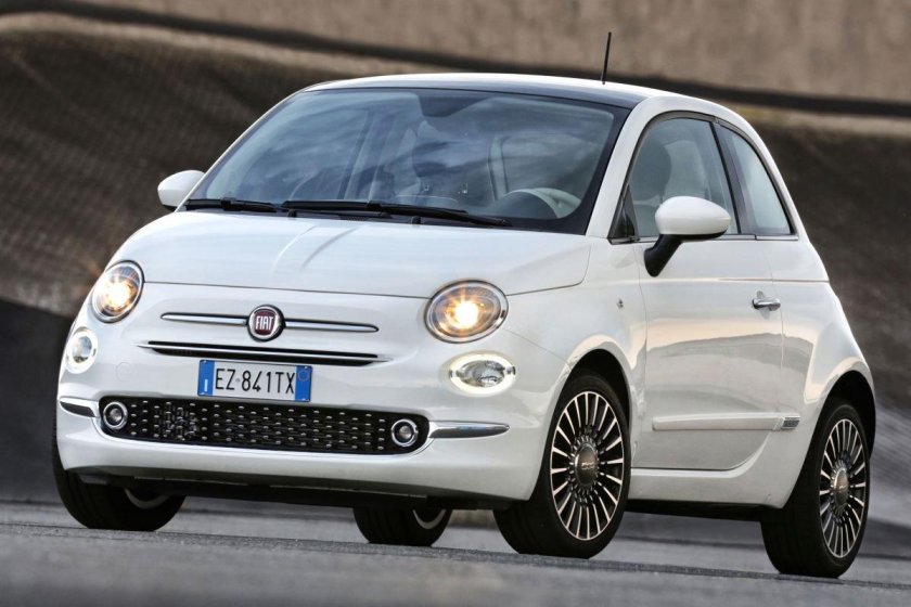 Fiat 500 автомобиль