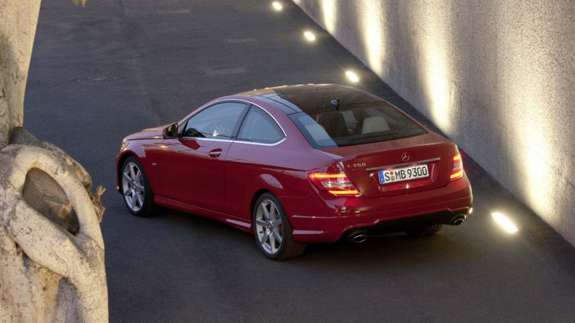 Mercedes Benz w204 купе