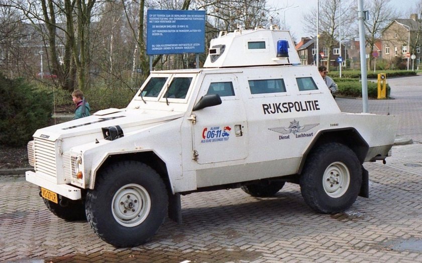 Бронированные полицейские машины