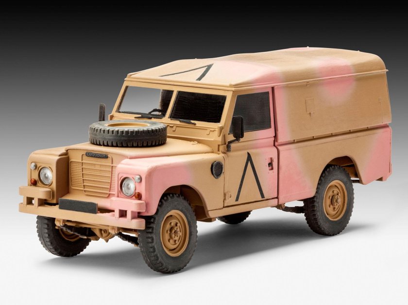 Revell Land Rover 1/35
