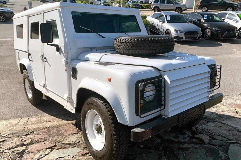 Ленд Ровер Дефендер 1995