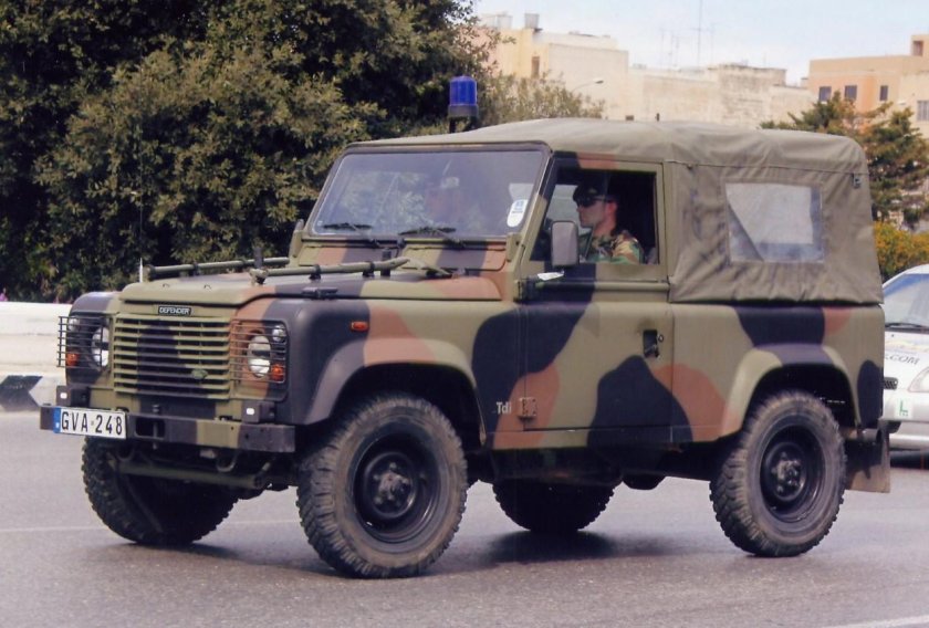 Land Rover 110 военный