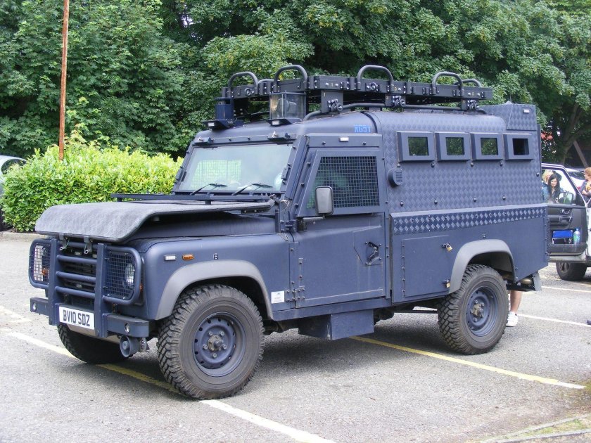 Ленд Ровер Дефендер