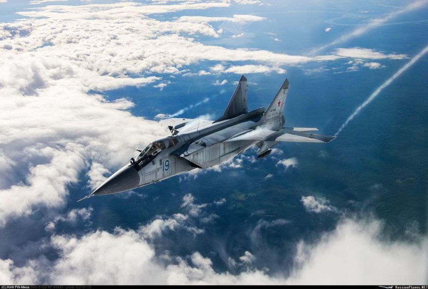 Самолет истребитель миг 31