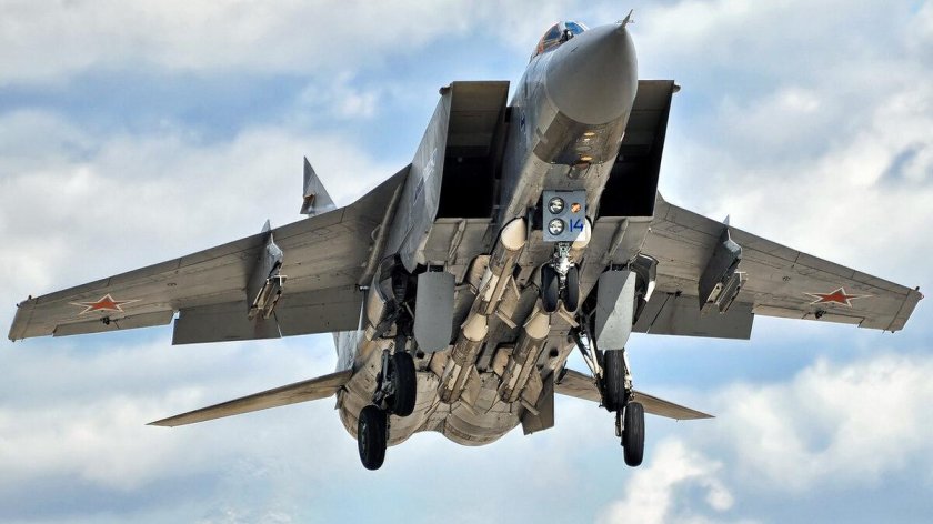 Истребитель-перехватчик миг-31