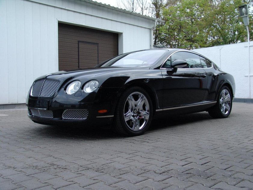 Машина bentley continental gt