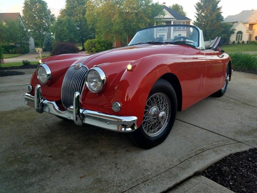 Красный Ягуар 1960