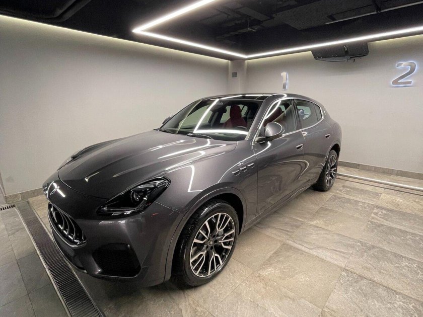 Мазератти кроссовер леванте 2023