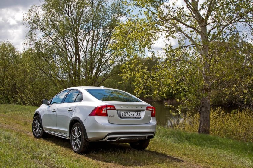 Вольво с 60 кросс кантри