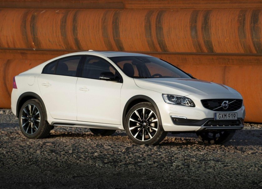 Volvo s60 Cross Country 2015
