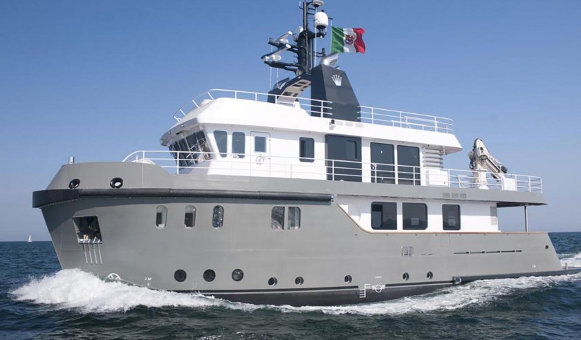 Атлантический океан яхта