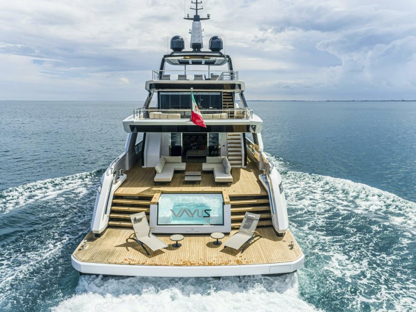 Benetti oasis 40m