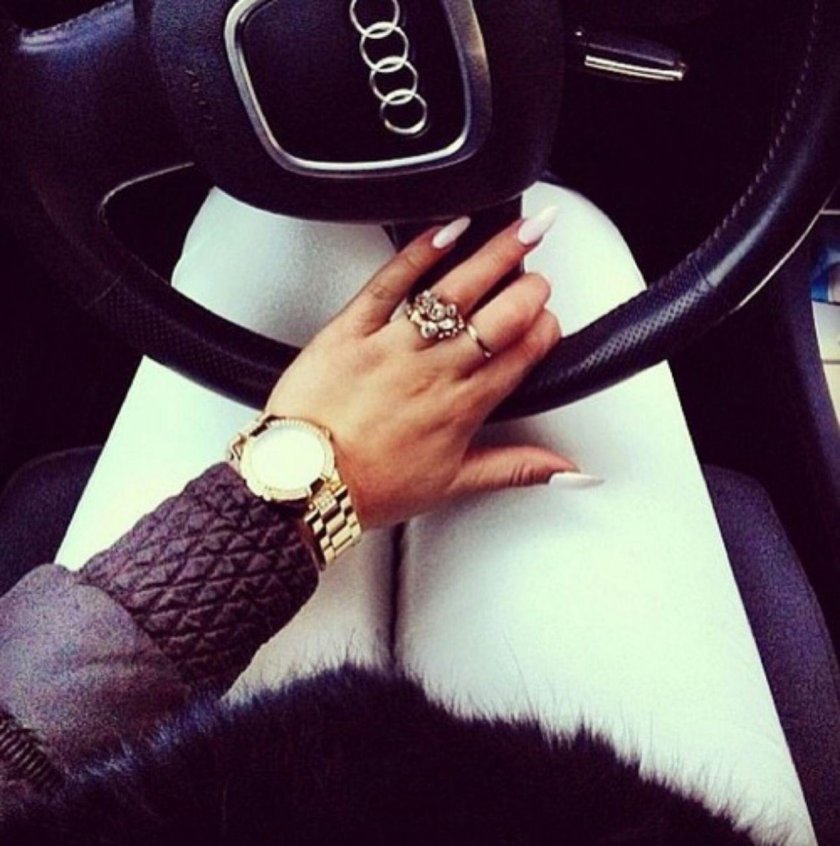 Маникюр на руле