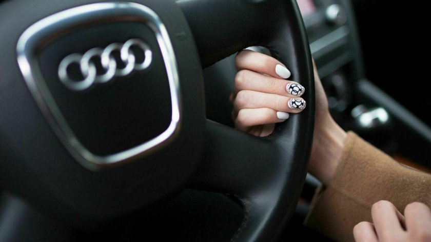 Маникюр на руле