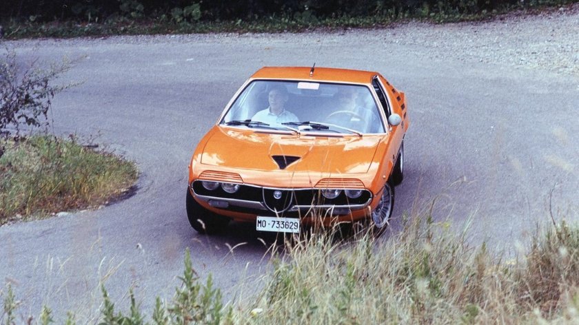 Alfa Romeo Montreal