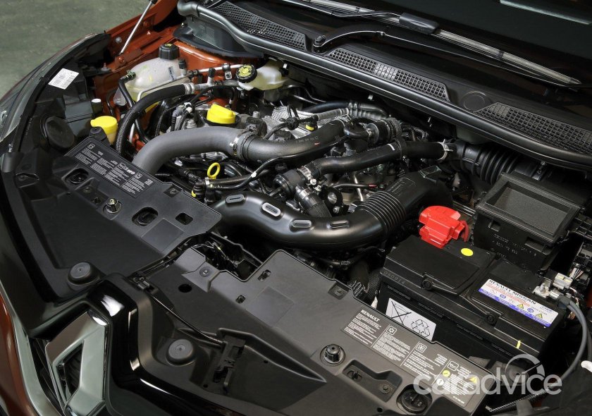 Моторный отсек Рено Каптур 2.0