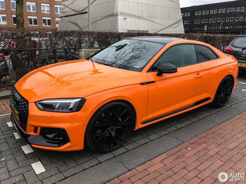 Audi rs5 Orange