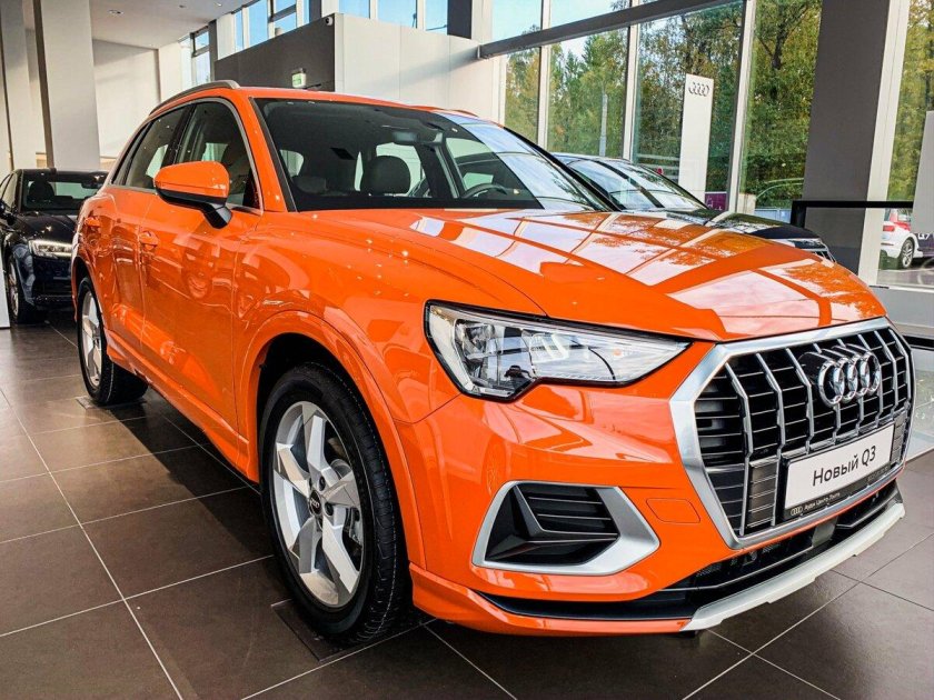 Audi q3 оранжевая