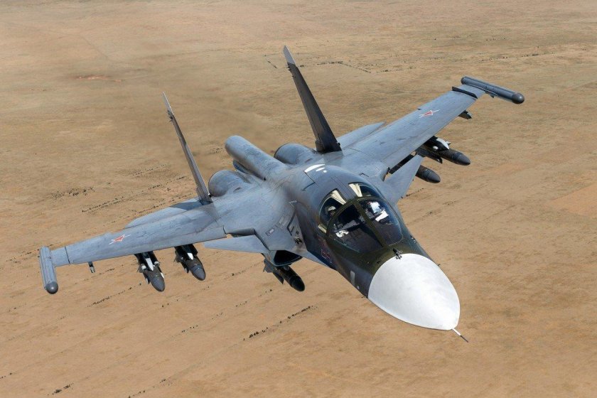 Су-34 бомбардировщик