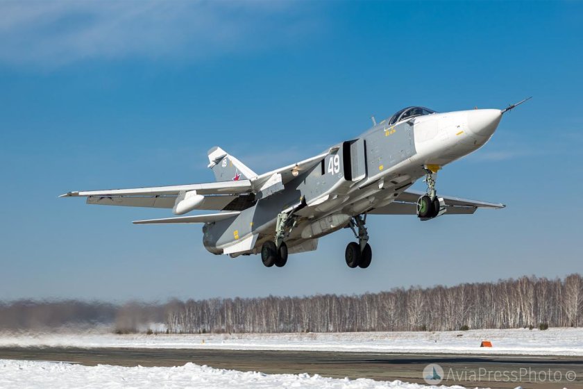 Фронтовой бомбардировщик Су-24м