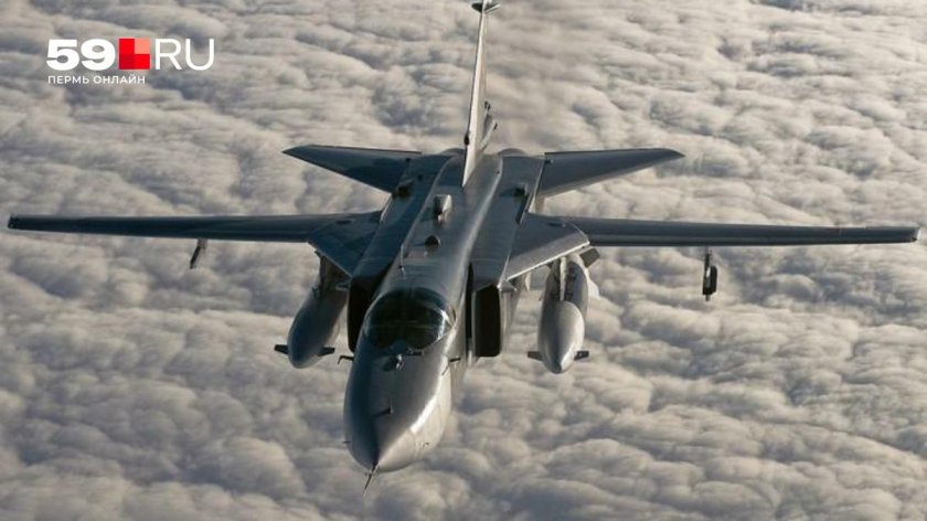 Су-24 бомбардировщик