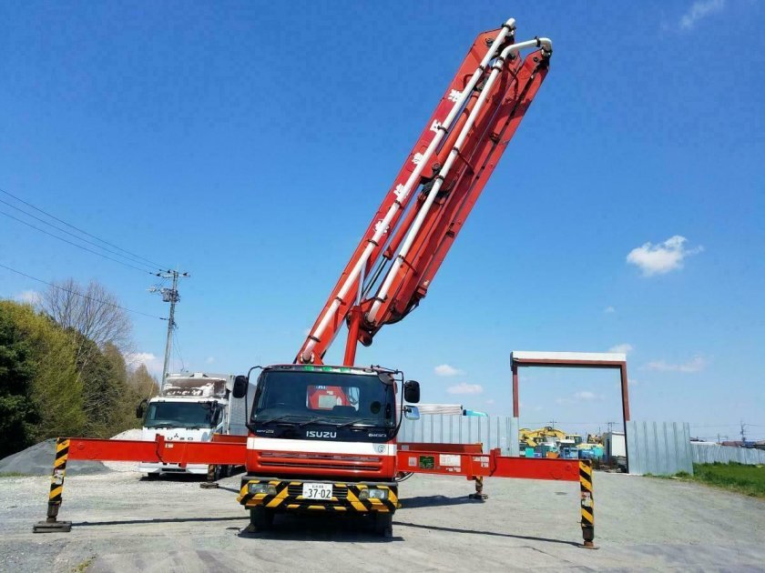 Исузу гига бетононасос