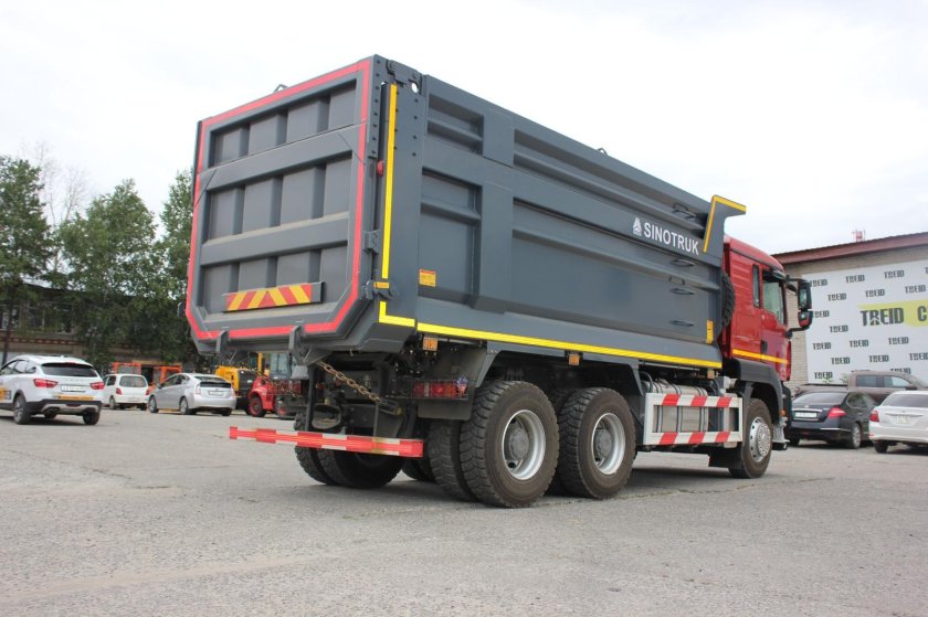 Sitrak 8х4 прямой кузов 35 кубов