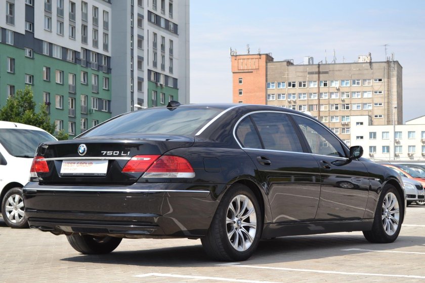 БМВ 750 long
