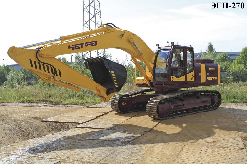 ЧЕТРА экскаватор гусеничный