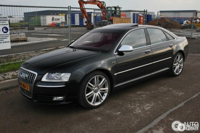 Audi s8 d3