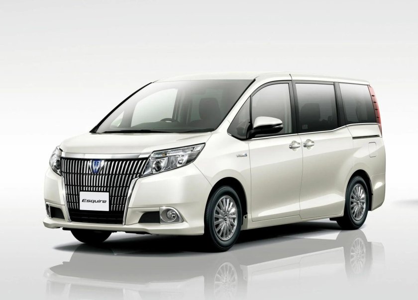 Toyota Noah 2022