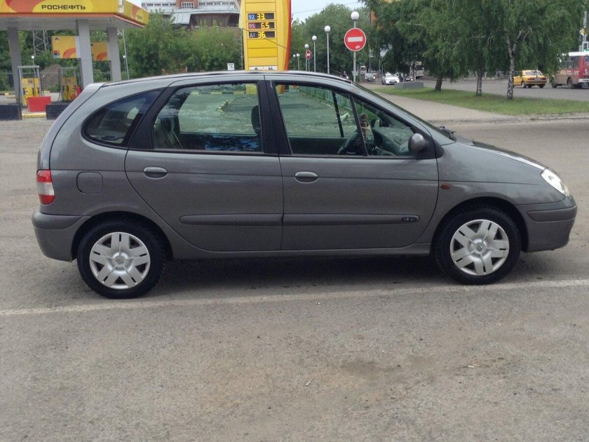 Renault Scenic 1.6 MT, 2004