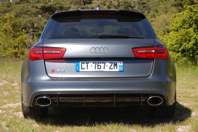 Ауди rs6 сзади